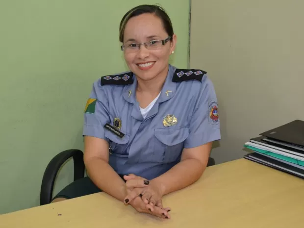 A capitã da PM Martha Renata largou a profissão de professora para se dedicar a Segurança Pública (Foto: Quésia Melo/G1)