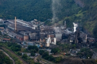 Usina siderúrgica de João Monlevade fotografada por Viktor Macha